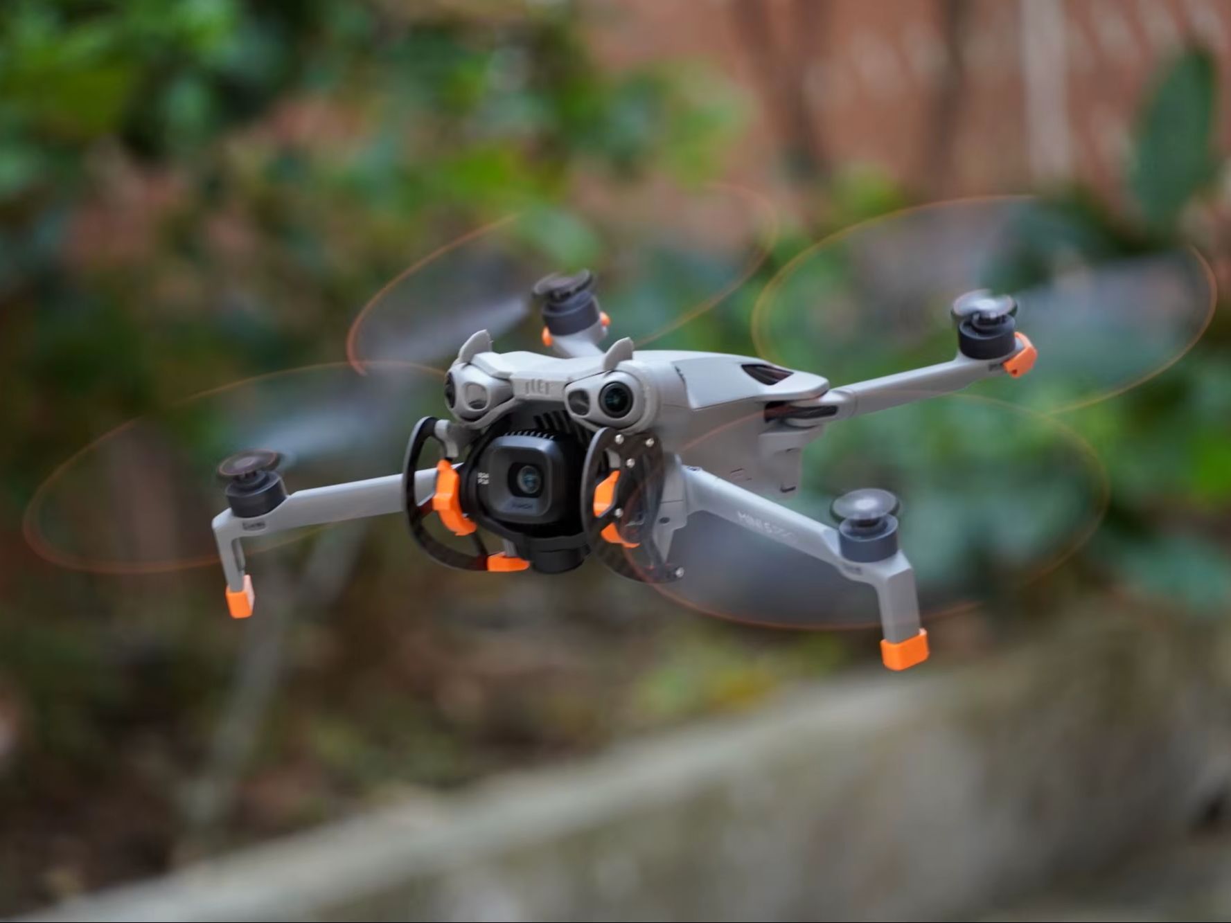 واقي جيمبال لطائرة DJI Mini 5  - مراجعة Drone Video Production وسعره
